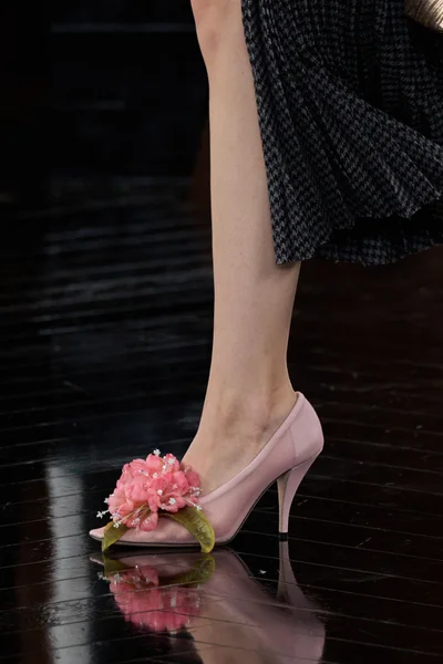 Look 19